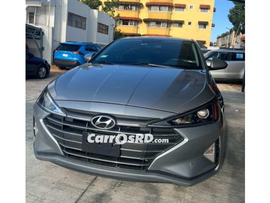 Hyundai Elantra Carros en venta