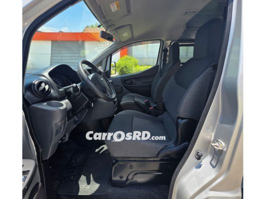 Nissan NV Minivan en venta