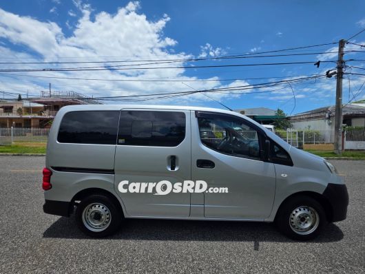 Nissan NV Minivan en venta