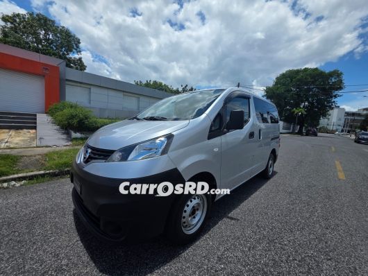 Nissan NV Minivan en venta