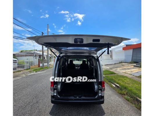 Nissan NV Minivan en venta