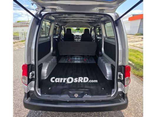 Nissan NV Minivan en venta