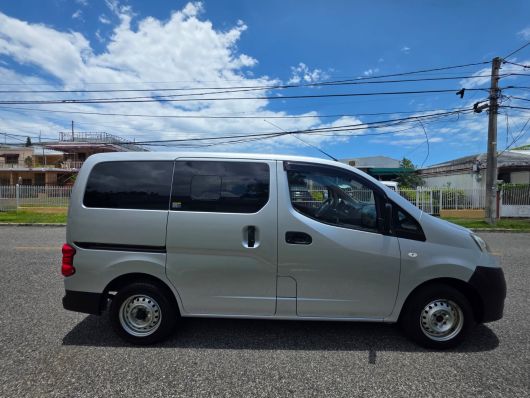 Nissan NV 200