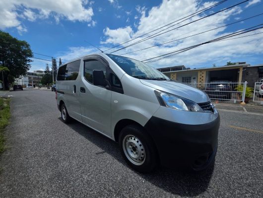 Nissan NV 200