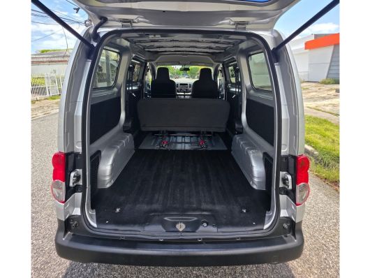 Nissan NV 200