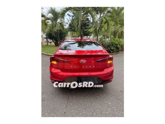 Hyundai Elantra Carros en venta