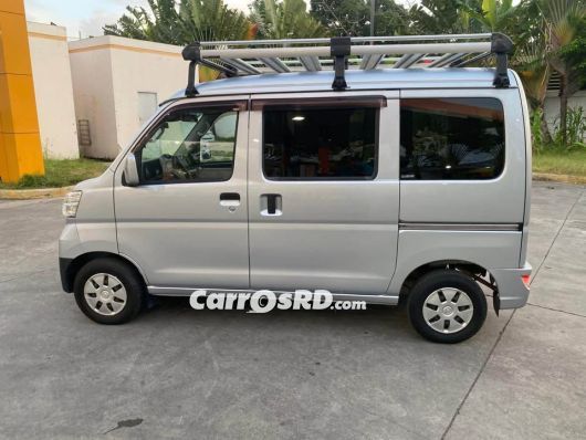 Toyota Pixis Minivan en venta