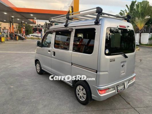 Toyota Pixis Minivan en venta