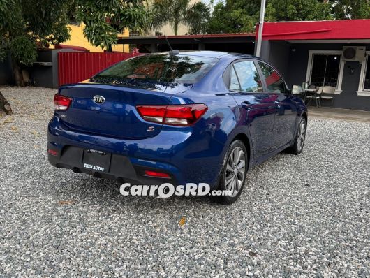 Kia Rio Carros en venta