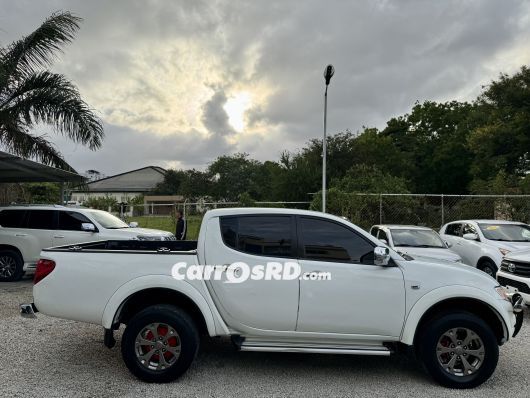 Mitsubishi L200 Camioneta en venta