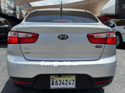 Kia Rio Carros en venta