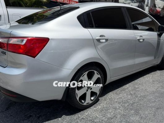 Kia Rio Carros en venta