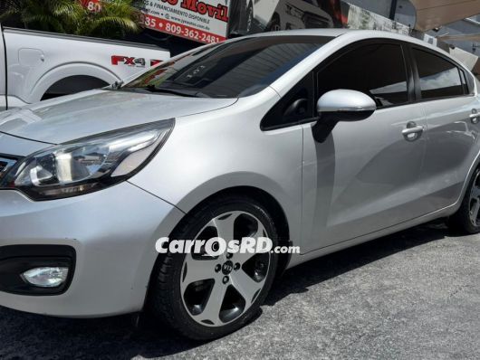 Kia Rio Carros en venta