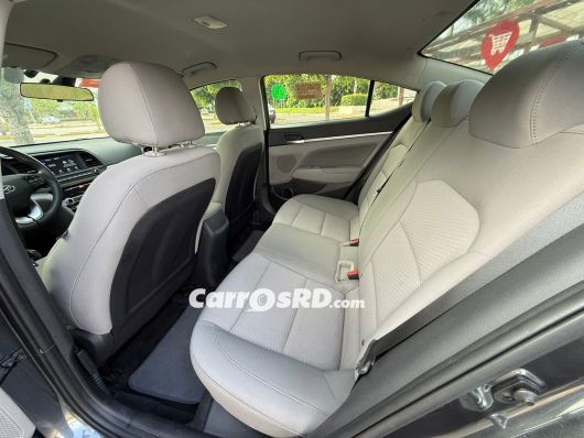 Hyundai Elantra Carros en venta