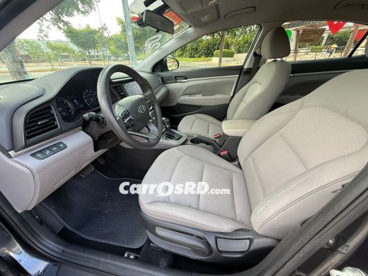 Hyundai Elantra Carros en venta