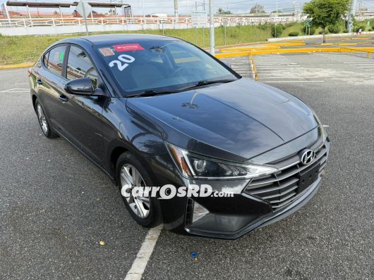 Hyundai Elantra Carros en venta