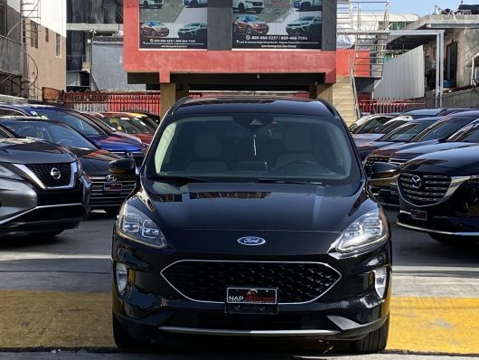 Ford Escape Titanium en venta