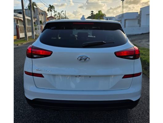 Hyundai Tucson SE