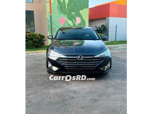 Hyundai Elantra Carros en venta