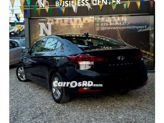Hyundai Elantra Carros en venta