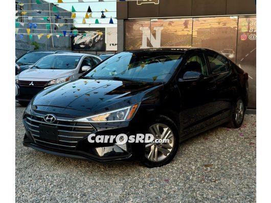 Hyundai Elantra Carros en venta