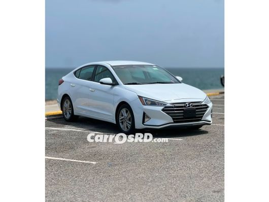 Hyundai Elantra Carros en venta