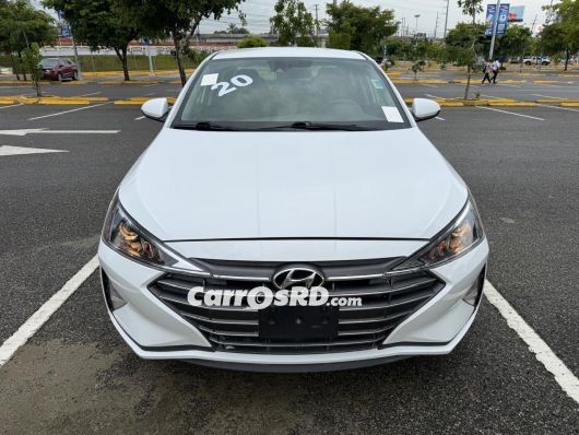 Hyundai Elantra Carros en venta