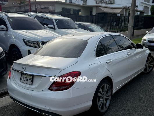 Mercedes-Benz Clase C Carros en venta