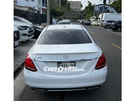 Mercedes-Benz Clase C Carros en venta
