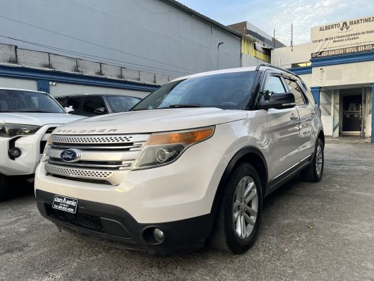 Ford Explorer XLT en venta