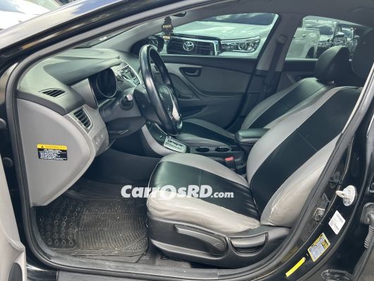 Hyundai Elantra Carros en venta