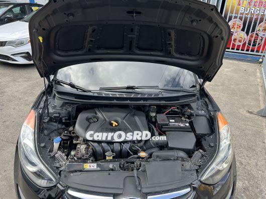 Hyundai Elantra Carros en venta