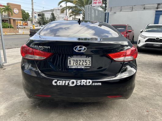 Hyundai Elantra Carros en venta