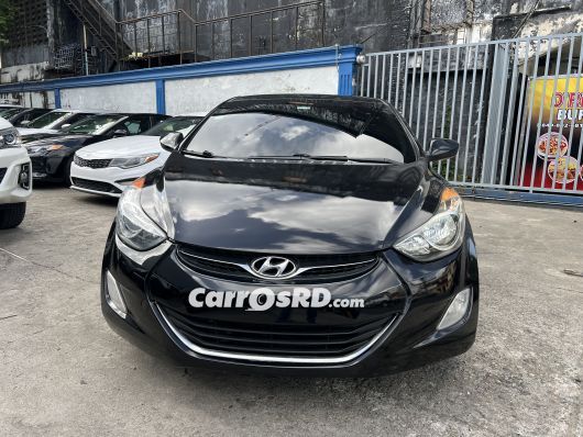 Hyundai Elantra Carros en venta