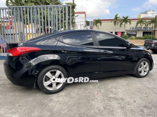 Hyundai Elantra Carros en venta