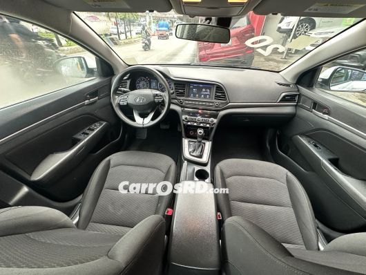 Hyundai Elantra Carros en venta