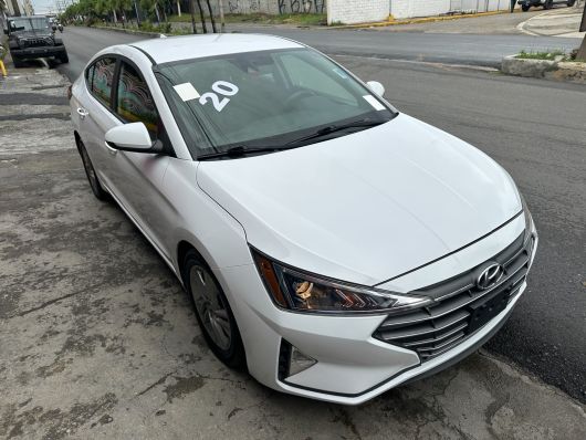 Hyundai Elantra SEL en venta