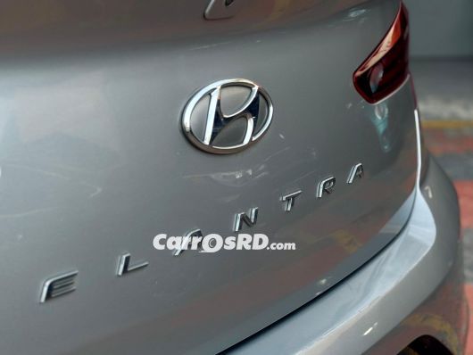 Hyundai Elantra Carros en venta