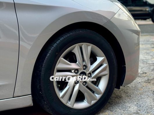 Hyundai Elantra Carros en venta