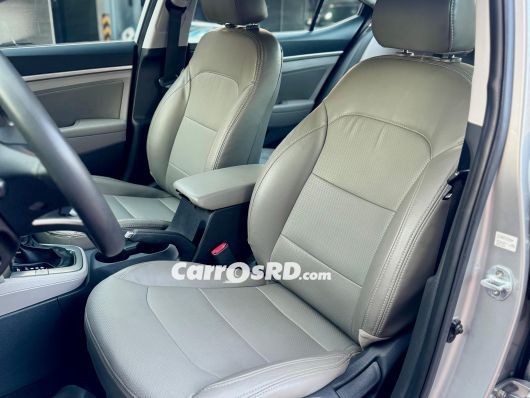 Hyundai Elantra Carros en venta