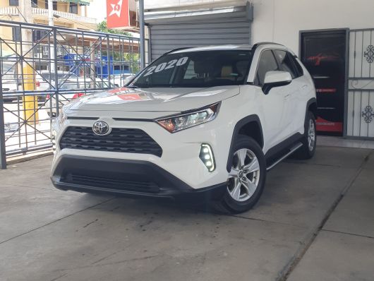 Toyota RAV4 LE en venta