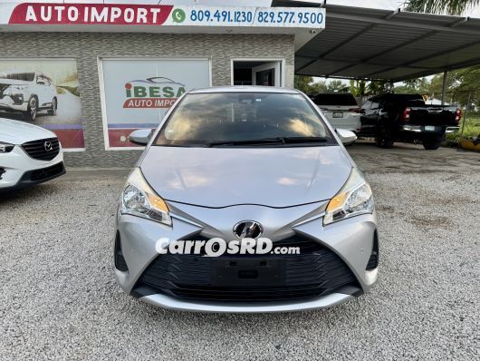 Toyota Vitz Carros en venta