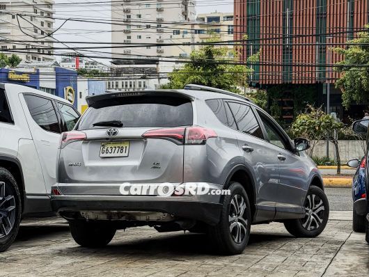 Toyota RAV4 Jeepeta en venta