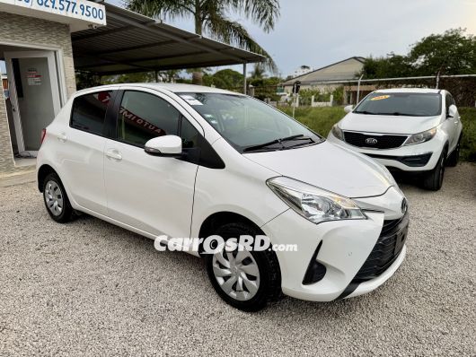 Toyota Vitz Carros en venta