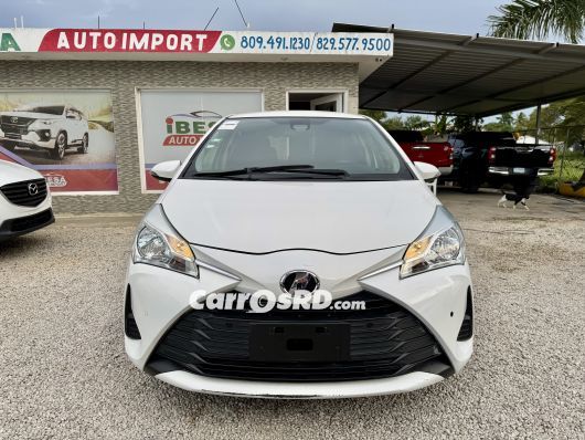 Toyota Vitz Carros en venta
