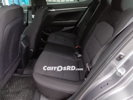 Hyundai Elantra Carros en venta