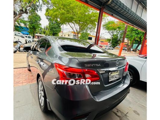 Nissan Sentra Carros en venta