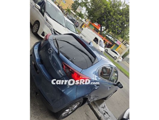 Mazda 2 Carros en venta