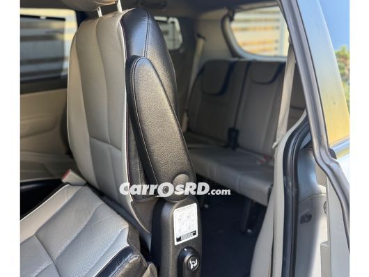 Kia Sedona Minivan en venta