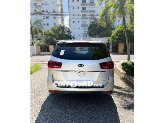 Kia Sedona Minivan en venta